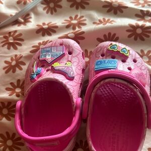 CROCS Kids Pink Slippers with Colorful Charms